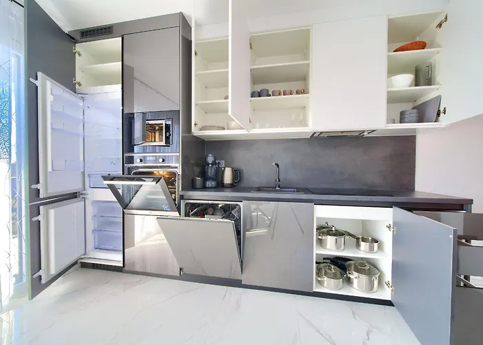 Luxury-relax Muraj Корнич